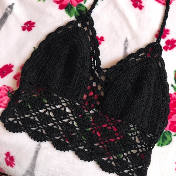 Crochet Halter Crop Top - Picture 2 of 4